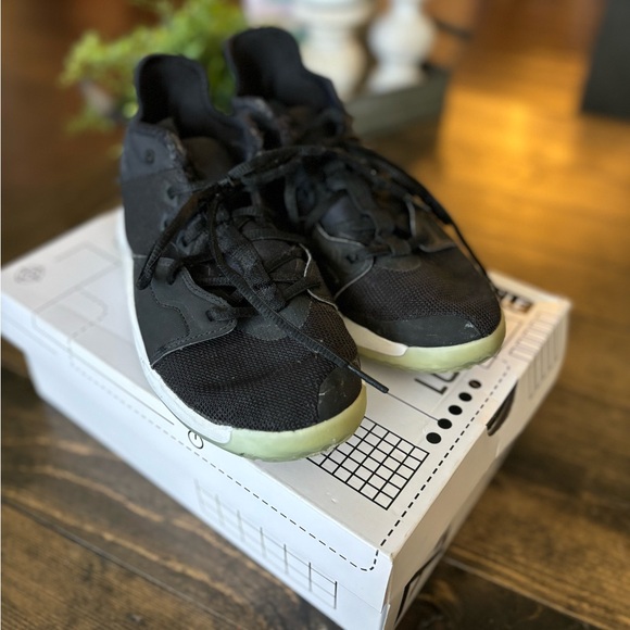 Paul George 3 - Picture 2 of 7